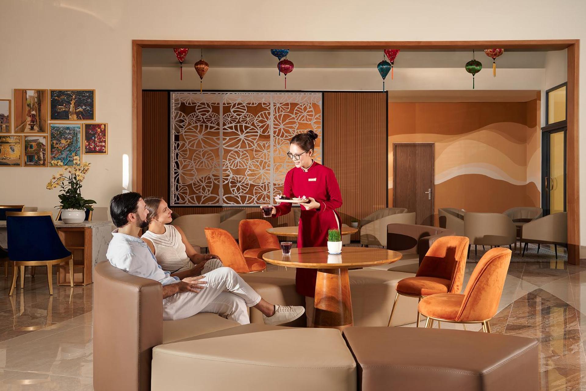Wyndham Hoi An Royal Beachfront Resort & Villas Экстерьер фото