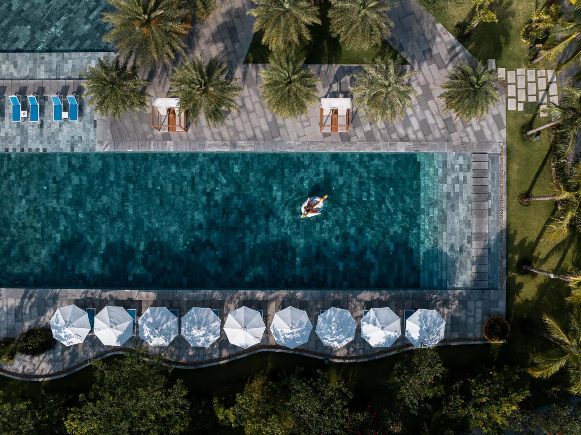 Wyndham Hoi An Royal Beachfront Resort & Villas Экстерьер фото