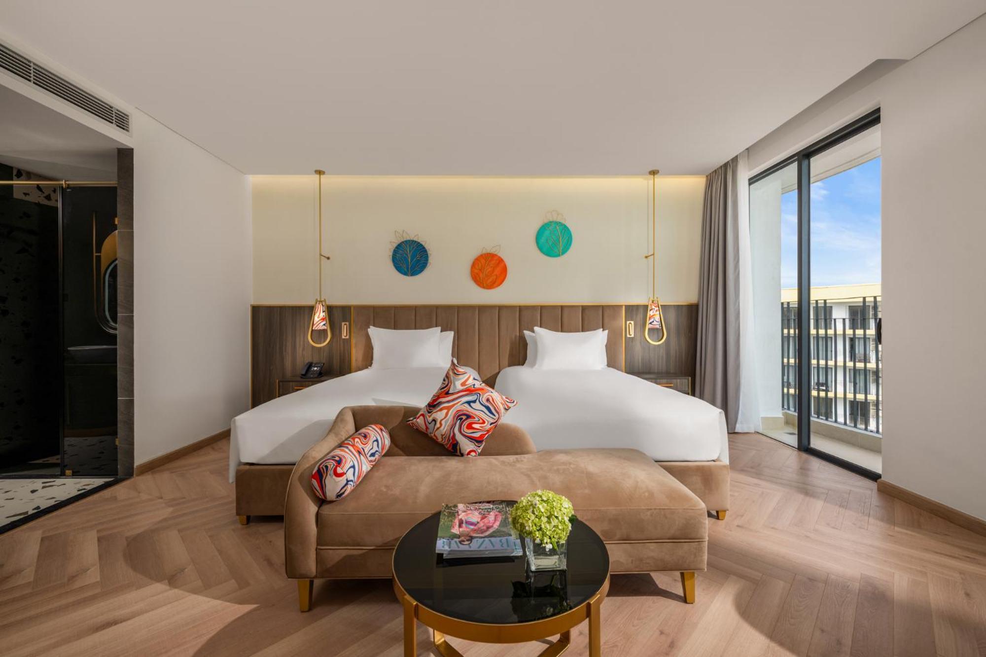 Wyndham Hoi An Royal Beachfront Resort & Villas Экстерьер фото