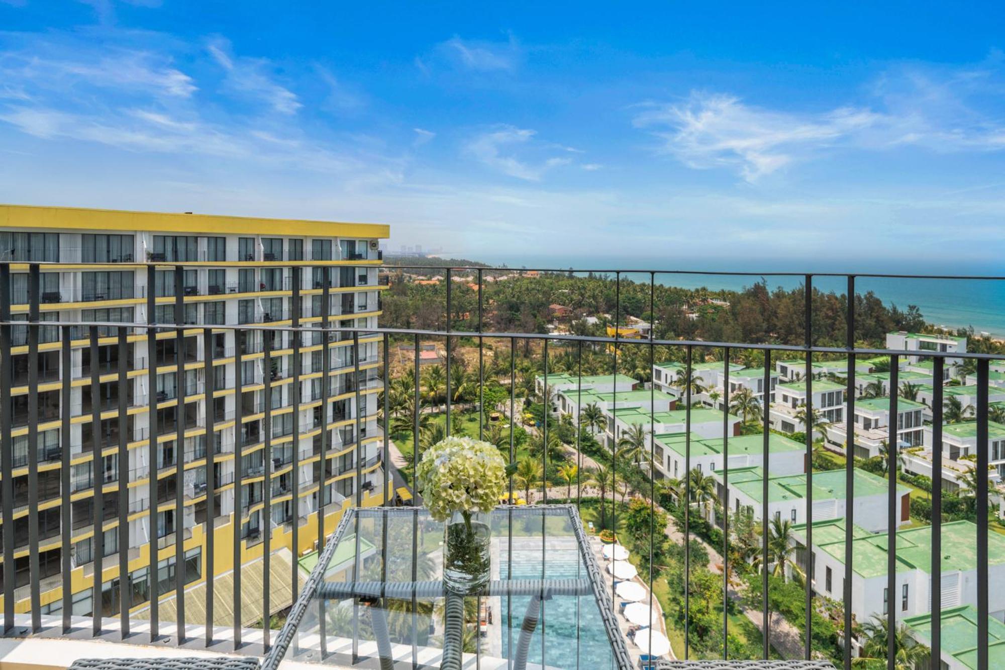 Wyndham Hoi An Royal Beachfront Resort & Villas Экстерьер фото