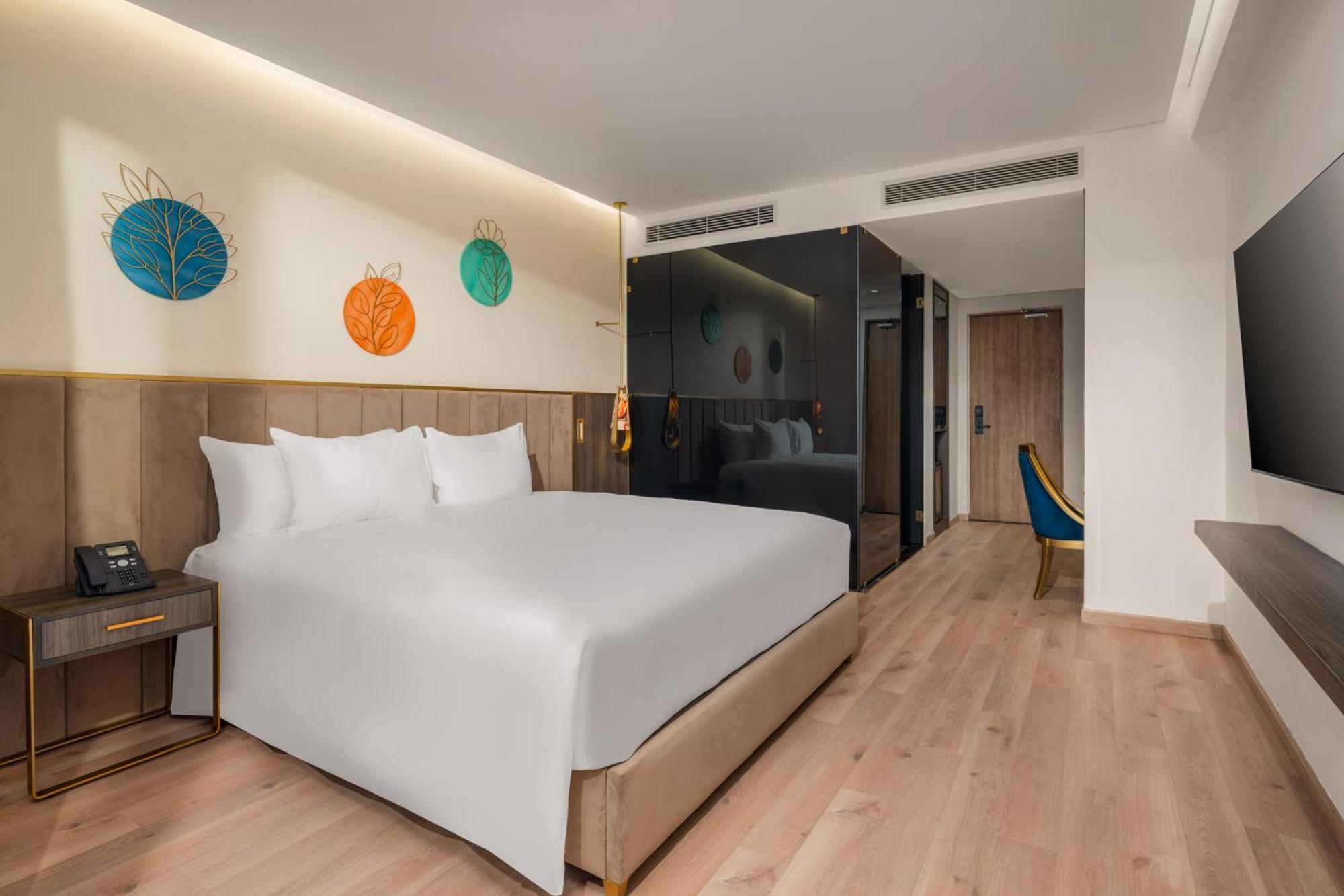 Wyndham Hoi An Royal Beachfront Resort & Villas Экстерьер фото